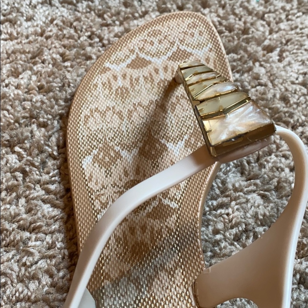 Shoes - Picture 3 of 4
